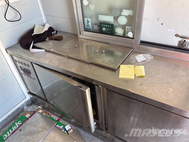 ARE 8 ft 1 in S/A Food Concession Trailer Citas piekabes