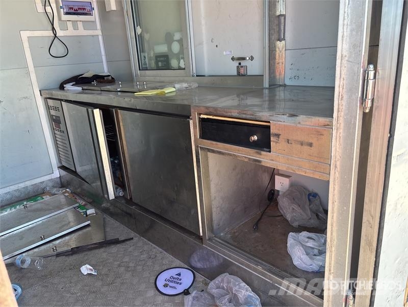 ARE 8 ft 1 in S/A Food Concession Trailer Citas piekabes