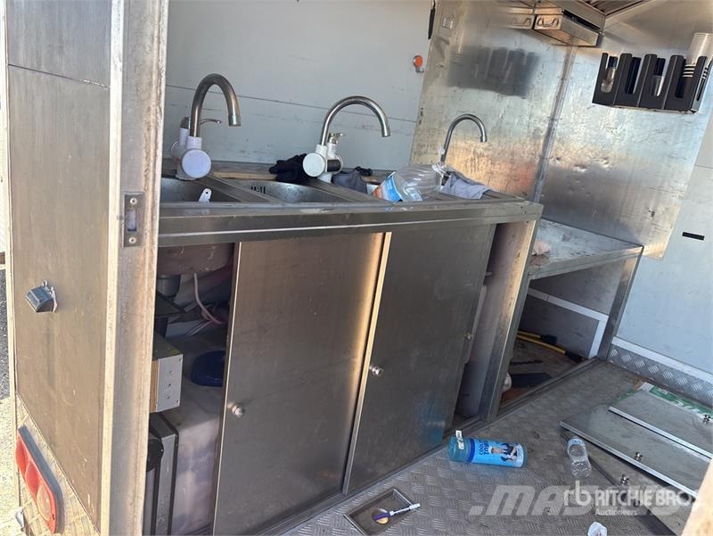 ARE 8 ft 1 in S/A Food Concession Trailer Citas piekabes