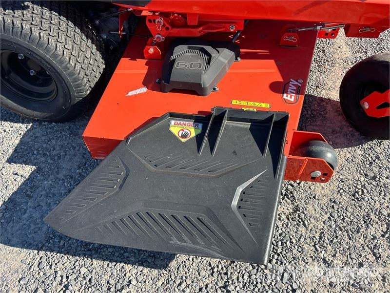Ariens Ikon 60 Zero-Turn Lawn Mower (Unused) Vrtni traktor kosilnice