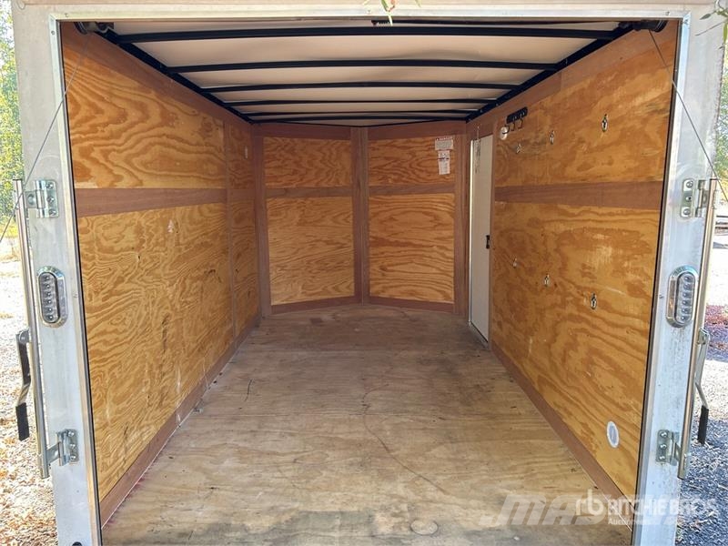 ARISING INDUSTRIES, INC 712VSRW 12 ft S/A Enclosed Прицепы-фургоны