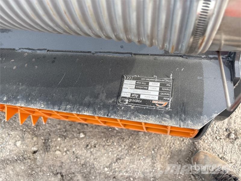 Arteer CM-300V Skid Steer Concrete Mixer (Unused) Betoniarki i gruszki