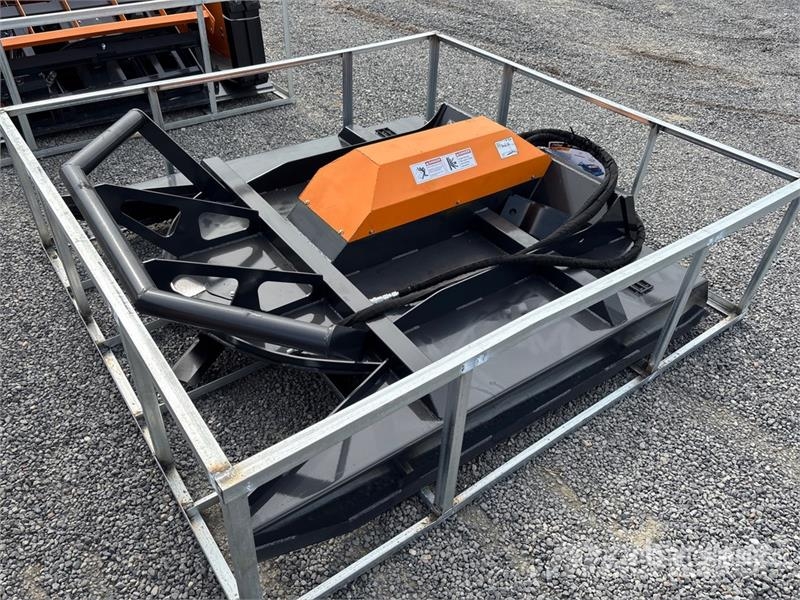 Arteer HDBC-72W 72 in Skid Steer Brush Cutter (Unused) Corta-césped delanteros y traseros