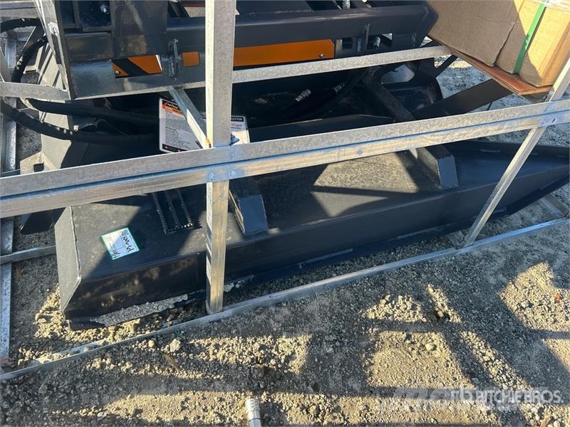 Arteer HDBC-72W 72 in Skid Steer Brush Cutter (Unused) Corta-césped delanteros y traseros