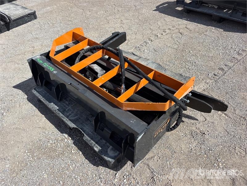 Arteer HPF-48L 48 in Hydraulic Skid Steer Forks (Unused) Horquillas