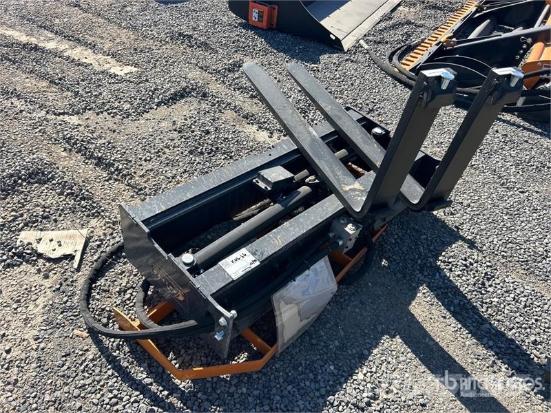 Arteer HPF-48L 48 in Hydraulic Skid Steer Forks (Unused) Horquillas