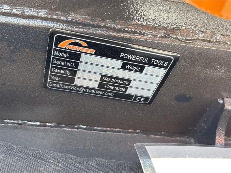 Arteer HPF-48L 48 in Hydraulic Skid Steer Forks (Unused) Horquillas