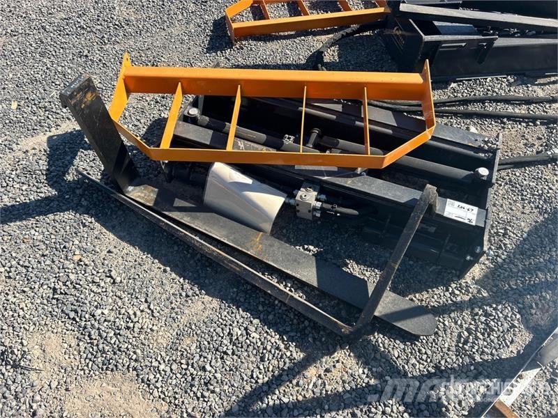 Arteer HPF-48L 48 in Hydraulic Skid Steer Forks (Unused) Gabeln