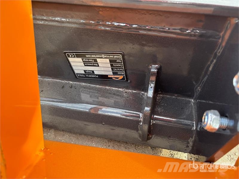 Arteer HPF-48L 48 in Hydraulic Skid Steer Forks (Unused) Forks
