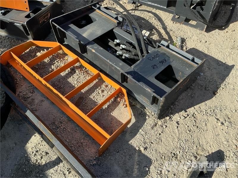 Arteer HPF-48L 48 in Hydraulic Skid Steer Forks (Unused) Fourche