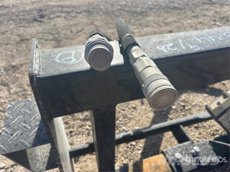 Arteer PHA-2C Skid Steer 3-Point Adapter Other components