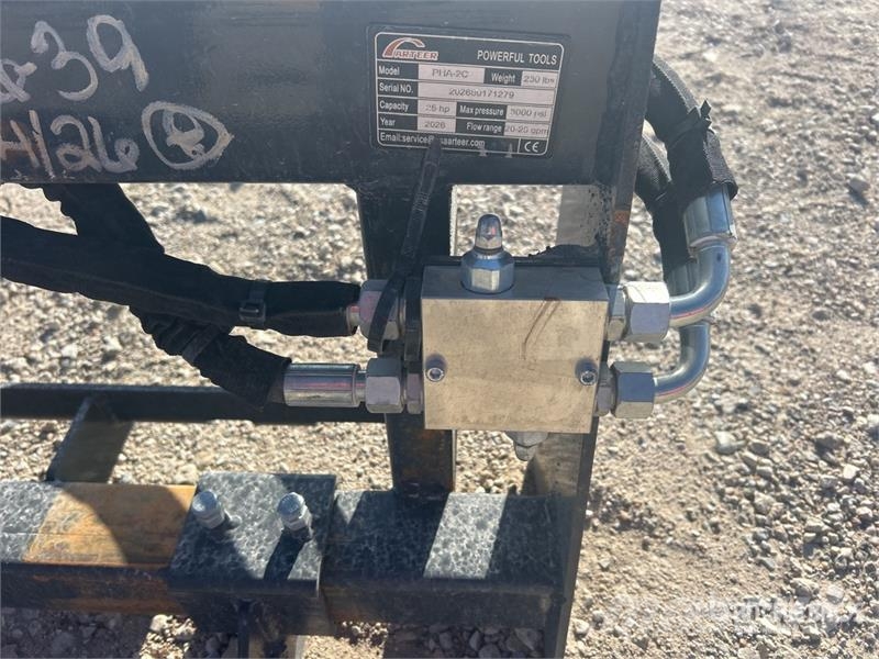 Arteer PHA-2C Skid Steer 3-Point Adapter Other components