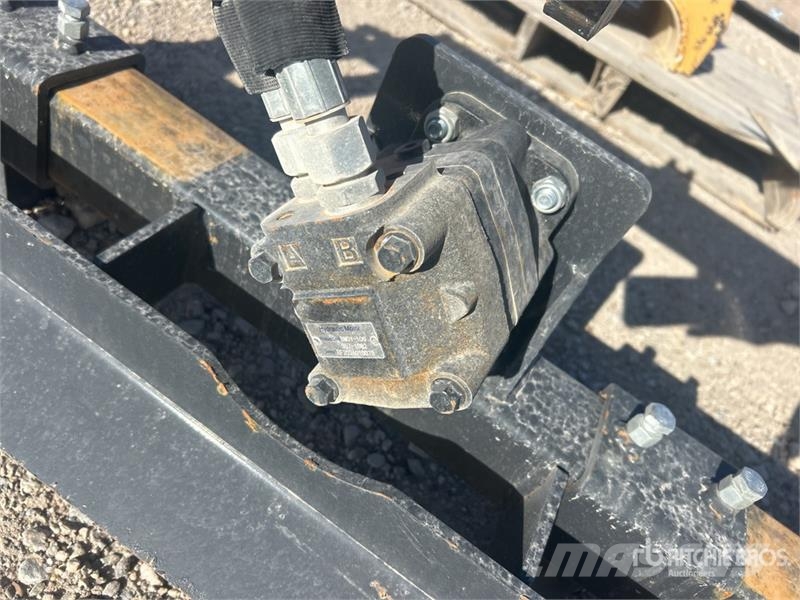 Arteer PHA-2C Skid Steer 3-Point Adapter Other components