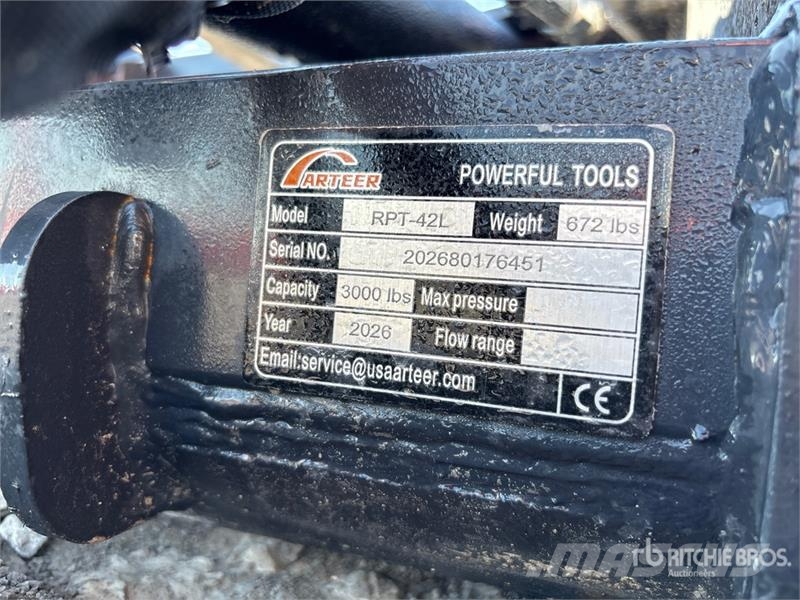 Arteer RPT-42L 42 in Rotating Hydraulic Skid Steer Forks  Forquilhas