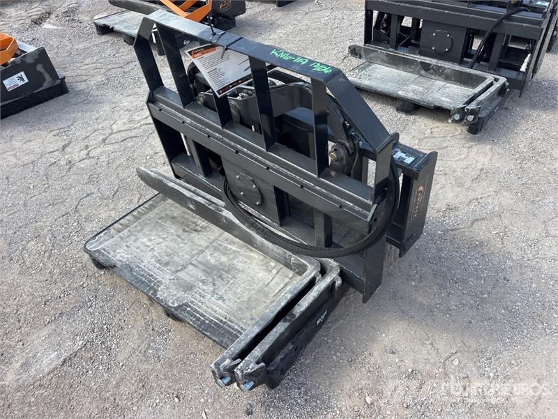 Arteer RPT-42L 60 in Rotating Hydraulic Skid Steer Forks  Horquillas