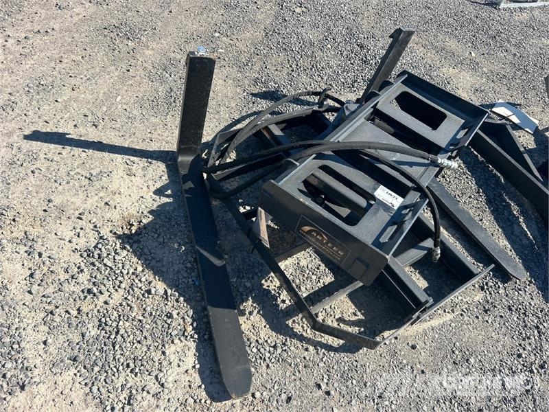 Arteer RPT-42L 60 in Rotating Hydraulic Skid Steer Forks  Horquillas