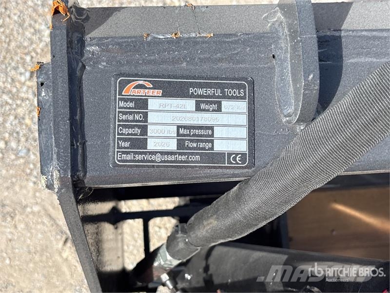 Arteer RPT-42L 60 in Rotating Hydraulic Skid Steer Forks  Horquillas