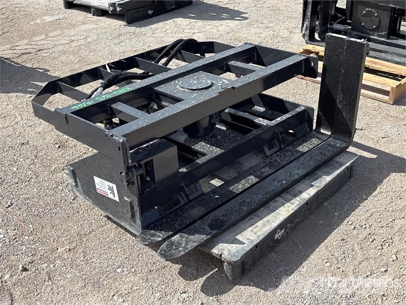 Arteer RPT-42L 60 in Rotating Hydraulic Skid Steer Forks  Horquillas