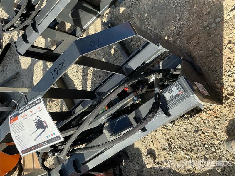 Arteer RPT-42L 60 in Rotating Hydraulic Skid Steer Forks  Fourche