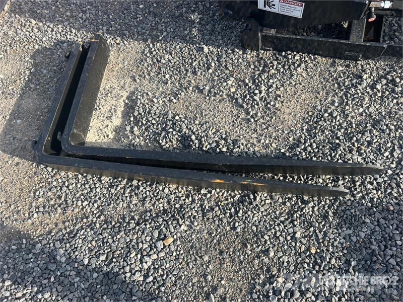 Arteer RPT-42L 60 in Rotating Hydraulic Skid Steer Forks  شوكات