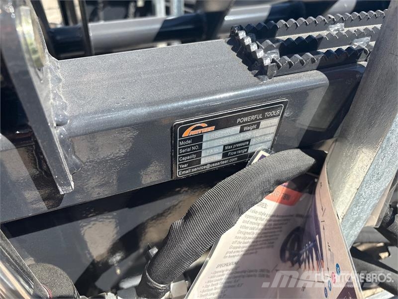 Arteer RR-78W 78 in Root Skid Steer Grapple (Unused) Chwytaki
