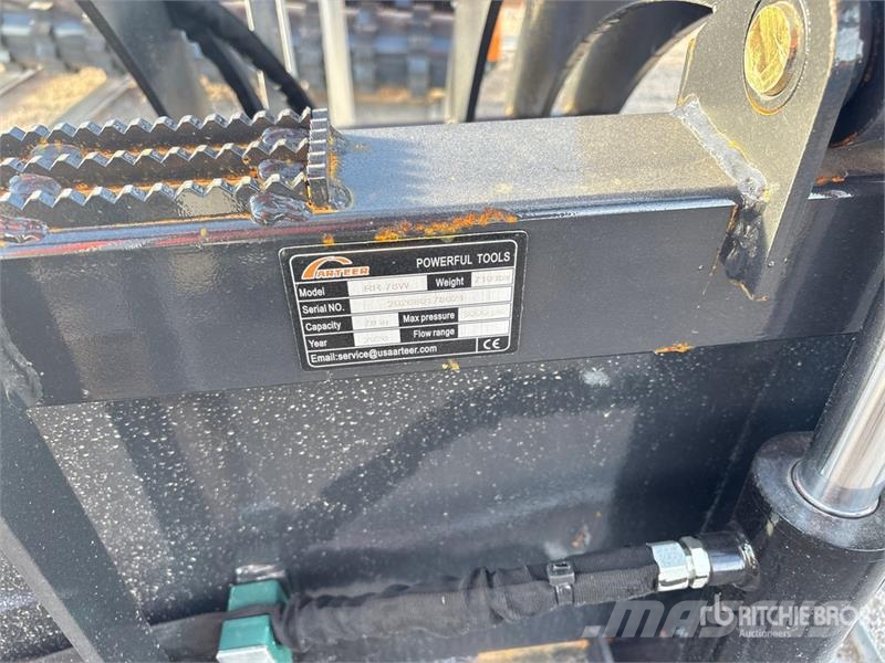 Arteer RR-78W 78 in Skid Steer Root Rake (Unused) Rastrilladoras y rastrilladoras giratorias