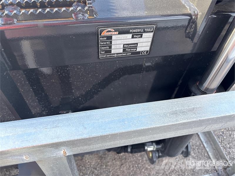 Arteer RR-78W 78 in Skid Steer Root Rake (Unused) Rastrilladoras y rastrilladoras giratorias