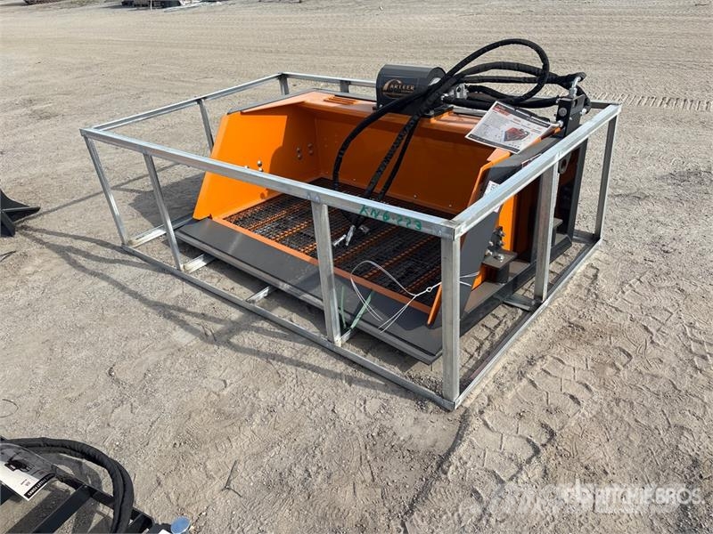 Arteer SB-72W 72 in Skid Steer Screening Bucket (Unused) Baldes crivo