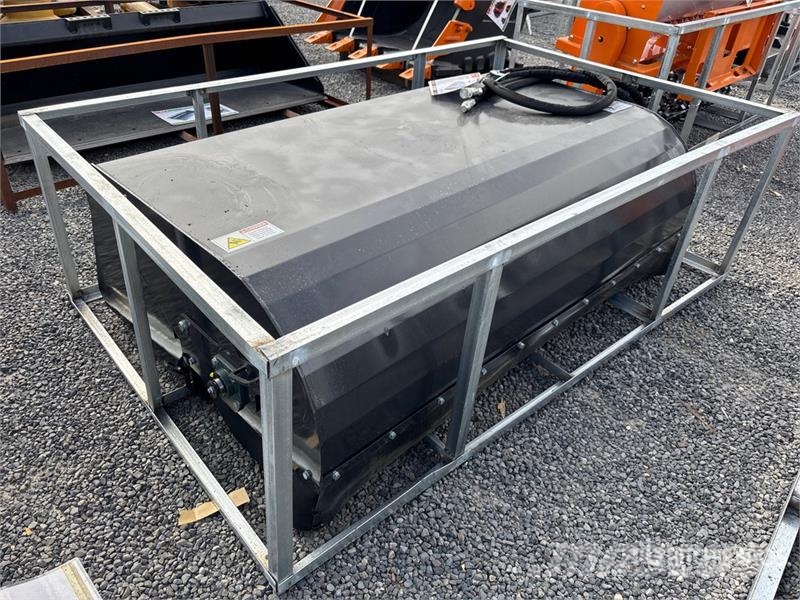 Arteer SS-72W 72 in Skid Steer Sweeper (Unused) Borstar & borstskopor