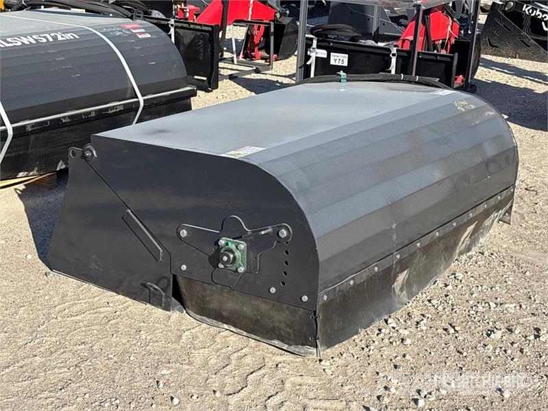 Arteer SS-72W 72 in Skid Steer Sweeper (Unused) Cepillos