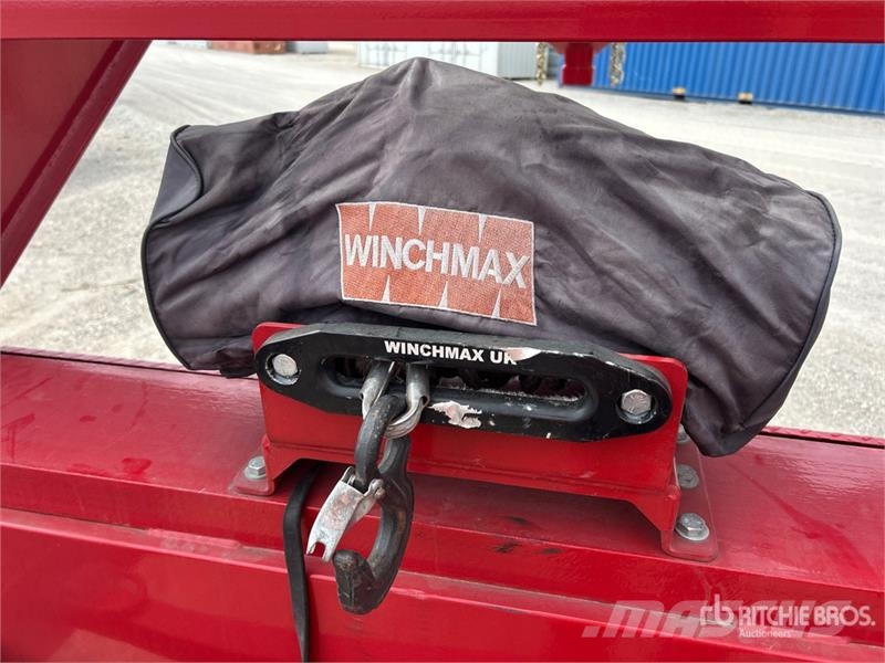 Ascend GN44-21 Tri/A Gooseneck Equipment Trailer Rimorchio per il trasporto di veicoli