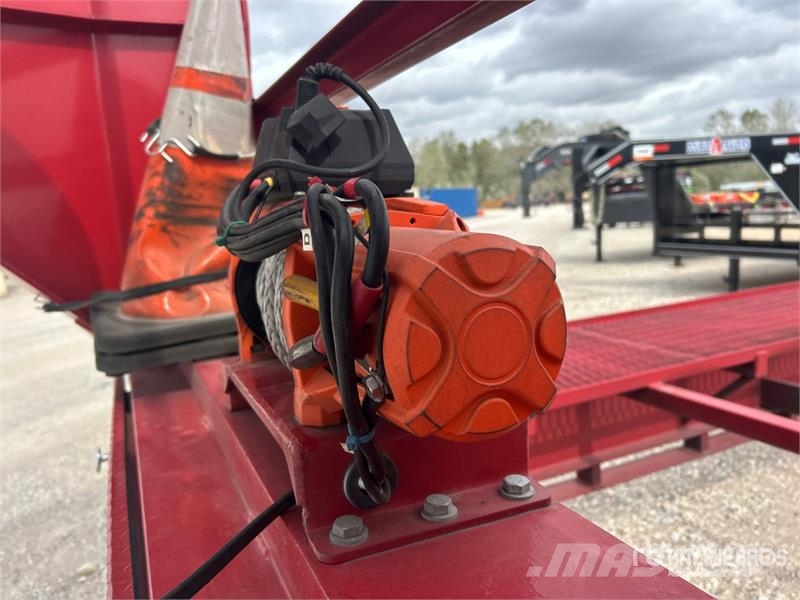 Ascend GN44-21 Tri/A Gooseneck Equipment Trailer Rimorchio per il trasporto di veicoli