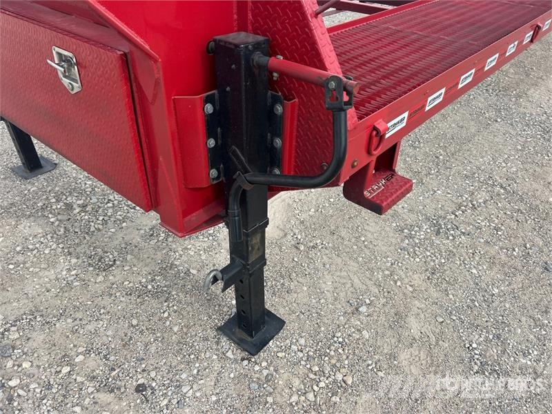 Ascend GN44-21 Tri/A Gooseneck Equipment Trailer Rimorchio per il trasporto di veicoli