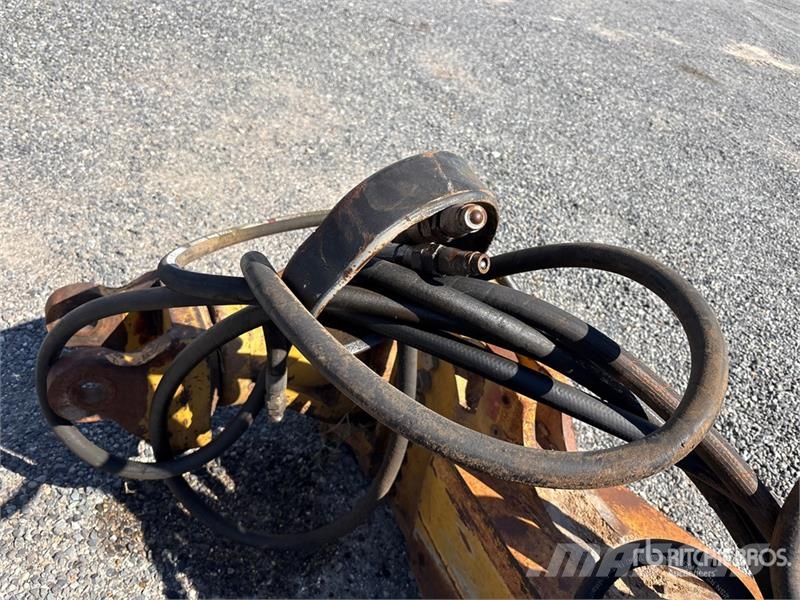 Ashland CS18HD 4 Tire Hydraulic Pull Scraper Raspadores
