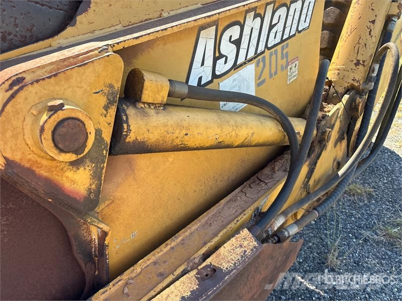 Ashland CS18HD 4 Tire Hydraulic Pull Scraper Raspadores