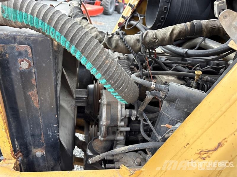 ASV RC100 Compact Track Loader Skid steer mini utovarivači