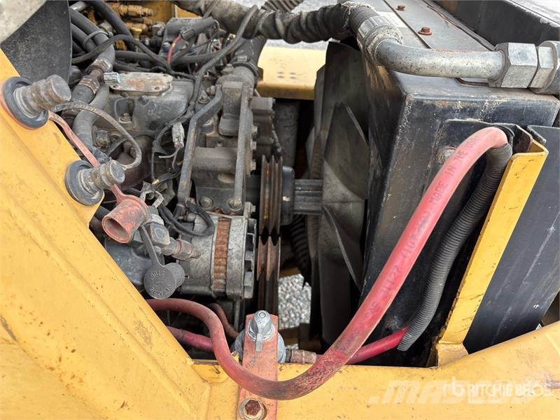 ASV RC100 Compact Track Loader Skid steer mini utovarivači