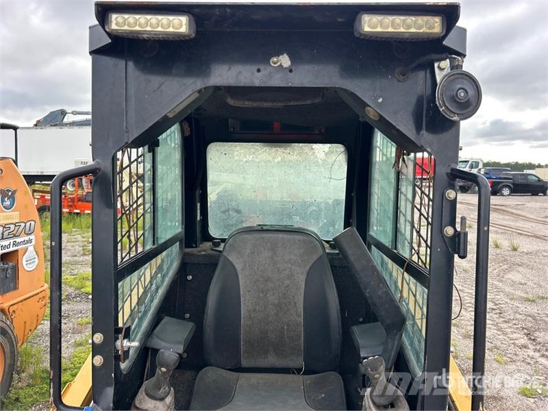 ASV RT40 Compact Track Loader لوادر انزلاقية التوجيه