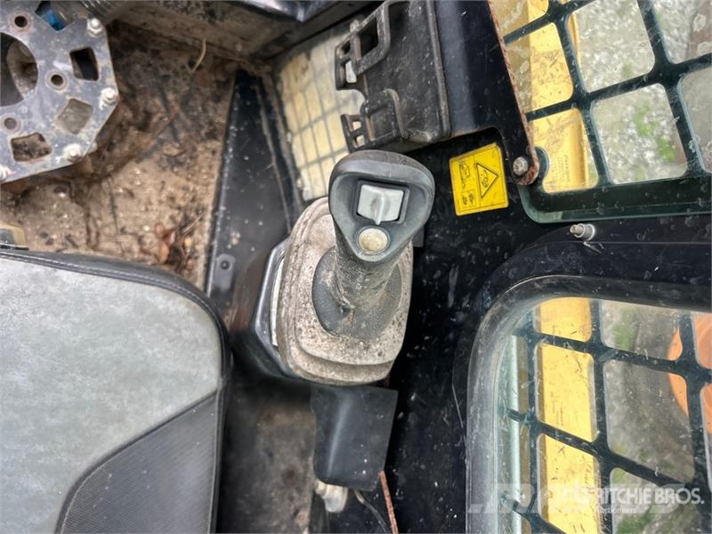 ASV RT40 Compact Track Loader لوادر انزلاقية التوجيه
