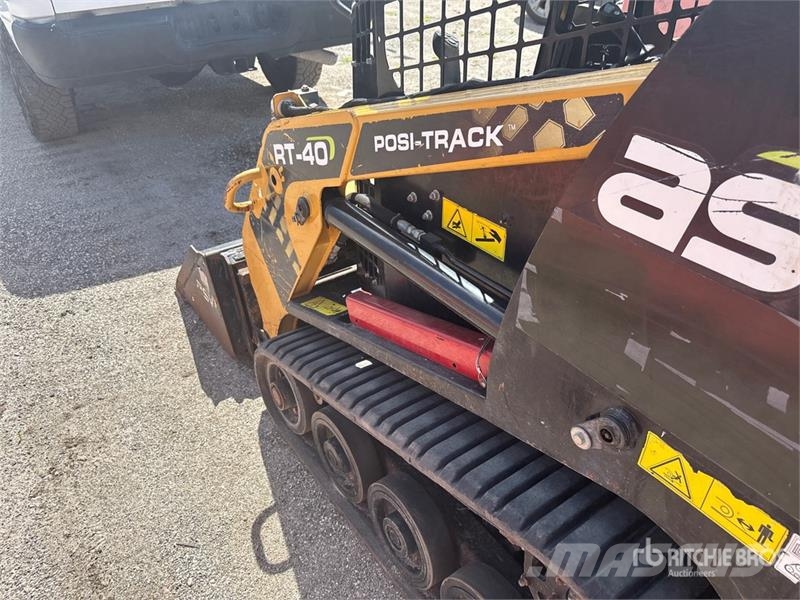 ASV RT40 Compact Track Loader Lietoti riteņu kompaktiekrāvēji