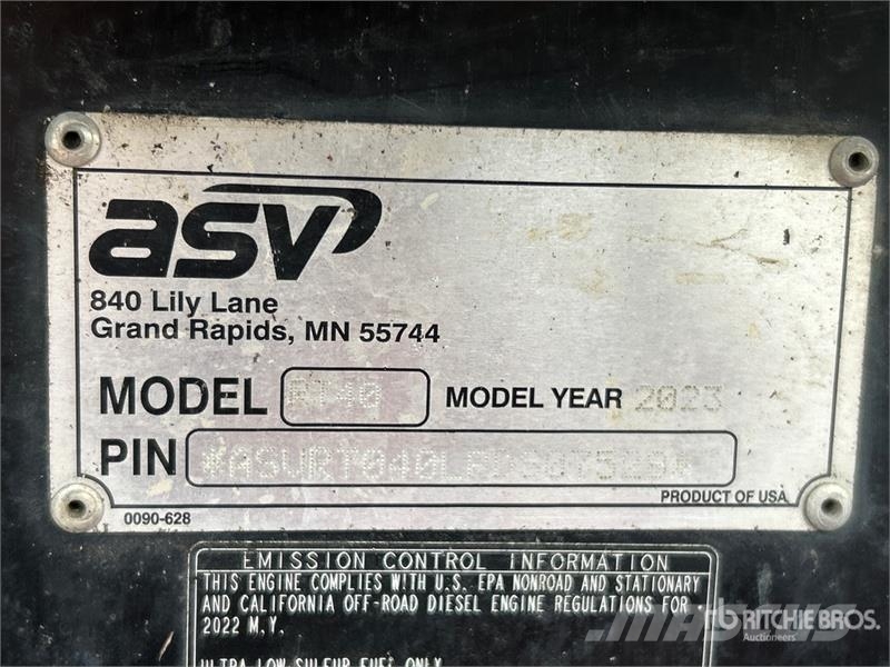 ASV RT40 Compact Track Loader لوادر انزلاقية التوجيه