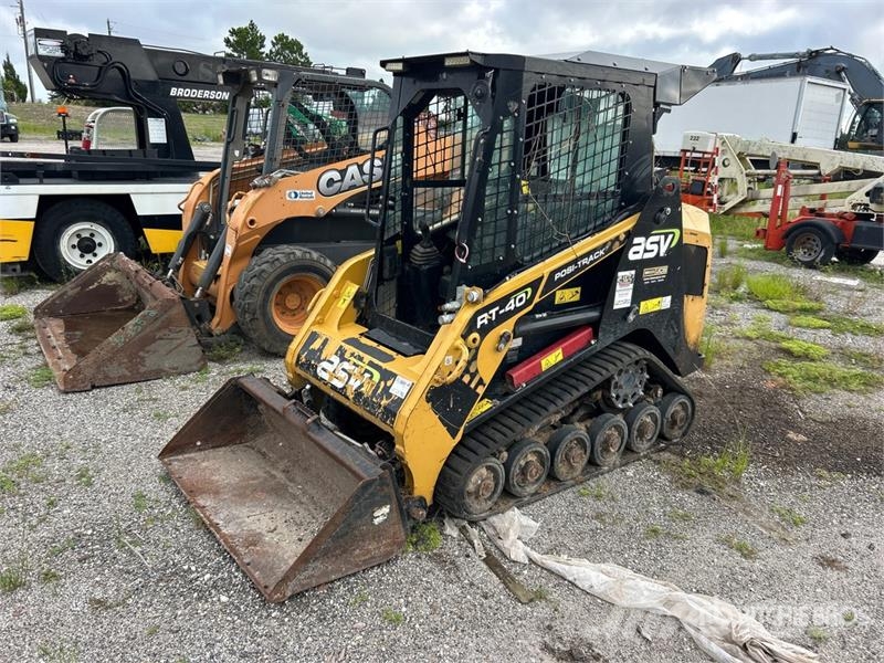 ASV RT40 Compact Track Loader لوادر انزلاقية التوجيه