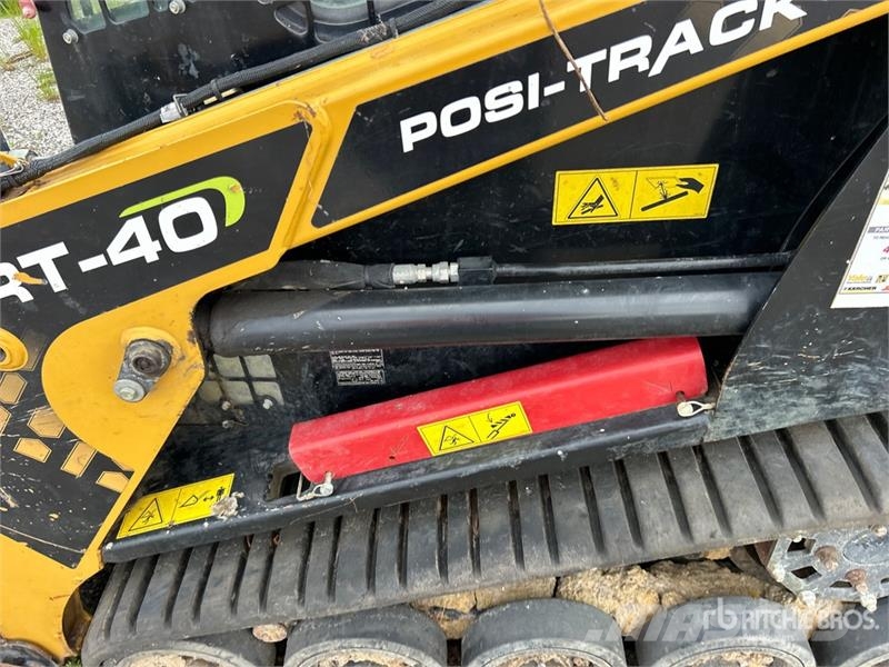 ASV RT40 Compact Track Loader لوادر انزلاقية التوجيه