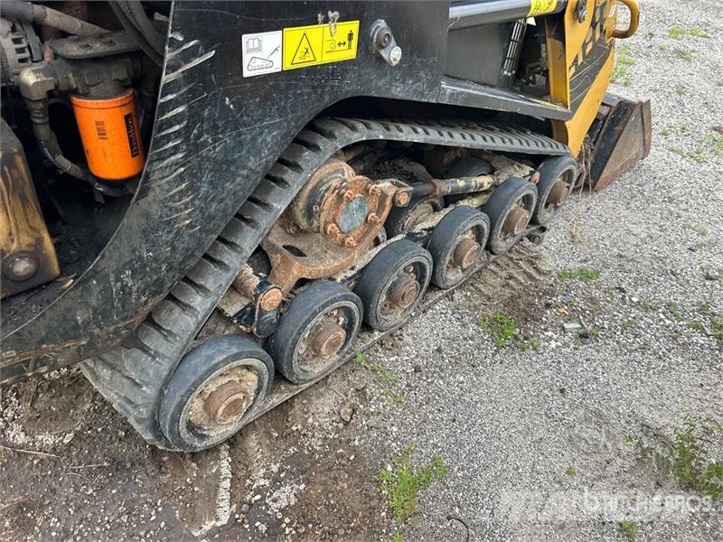 ASV RT40 Compact Track Loader لوادر انزلاقية التوجيه