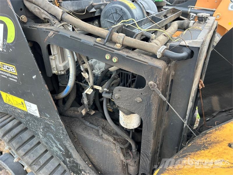 ASV RT40 Compact Track Loader لوادر انزلاقية التوجيه