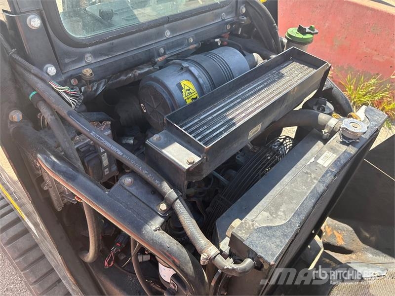 ASV RT40 Compact Track Loader Lietoti riteņu kompaktiekrāvēji