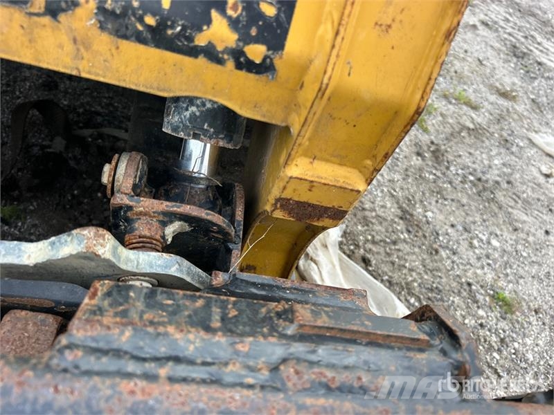 ASV RT40 Compact Track Loader لوادر انزلاقية التوجيه