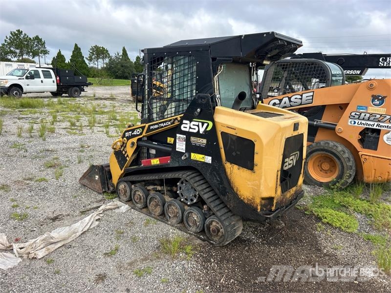 ASV RT40 Compact Track Loader لوادر انزلاقية التوجيه