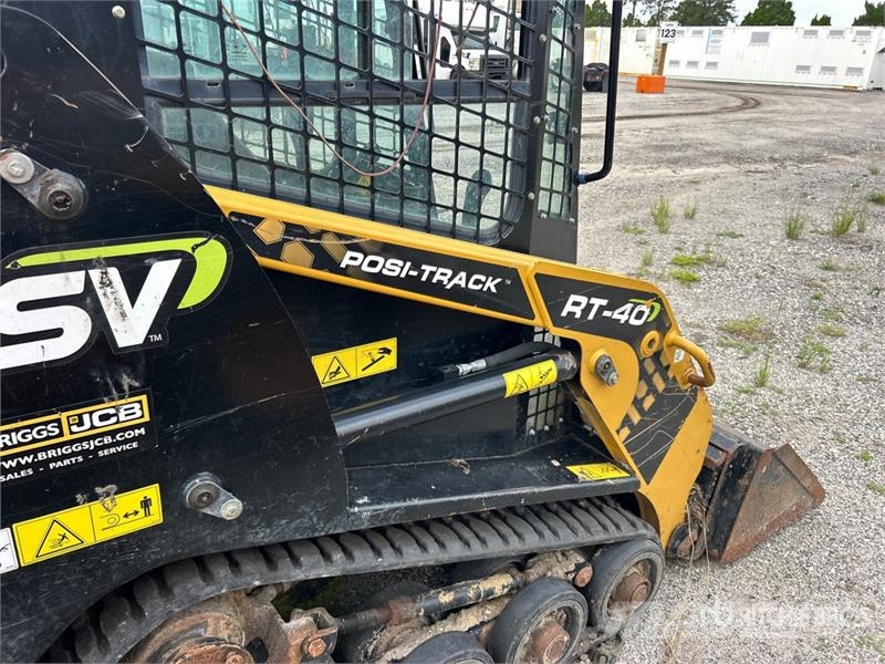 ASV RT40 Compact Track Loader لوادر انزلاقية التوجيه