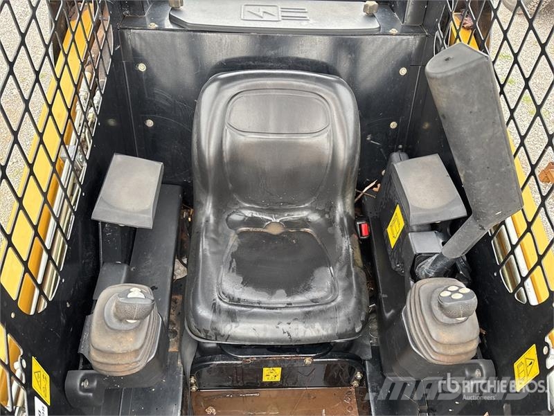 ASV RT50 Compact Track Loader لوادر انزلاقية التوجيه